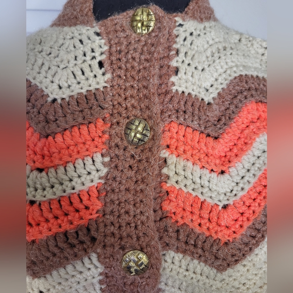 Vintage 1970s Chevron Knit Poncho - Picture 3 of 16